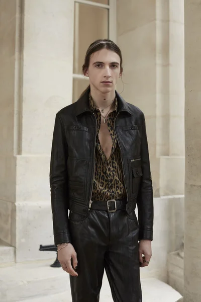 Look 63